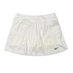 Nike Athletic Skirt in White - XL